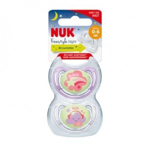 NUK Freestyle Night,  Maat 1 (0-6m), Anatomisch - Silicone, 2-pack